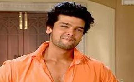 kushal tandon20131129182351_l